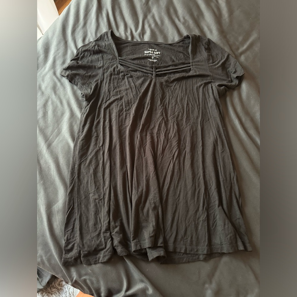 Torrid black top